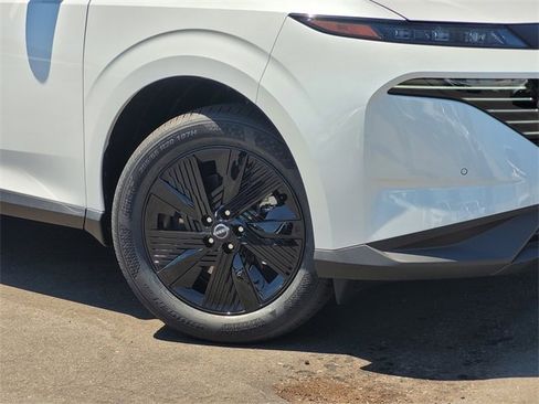 New 2025 Nissan Murano SV image 2