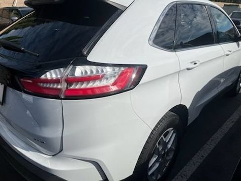 Used 2024 Ford Edge SEL AWD/4WD image 7