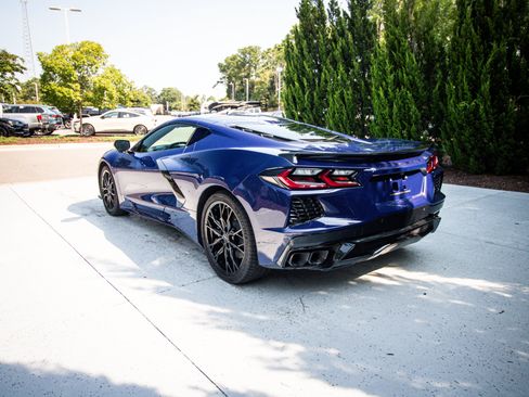 Used 2025 Chevrolet Corvette Stingray Coupe w/ Body-Colour Dual Roof Package RWD image 8