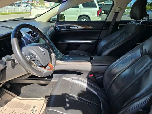 Used 2013 Lincoln MKZ Base V6 4dr Sedan image 2