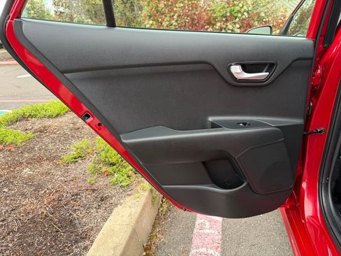 Used 2021 Kia Rio S FWD image 27