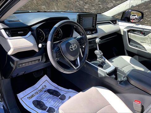 Used 2021 Toyota RAV4 XLE Premium AWD/4WD image 12