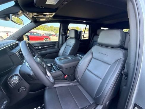 Used 2024 GMC Yukon Denali AWD/4WD image 26