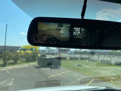 Used 2015 Chevrolet Express 2500 image 18