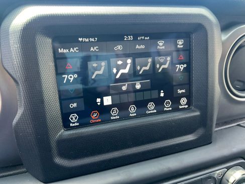 Used 2019 Jeep Wrangler Unlimited Sport S AWD/4WD image 39