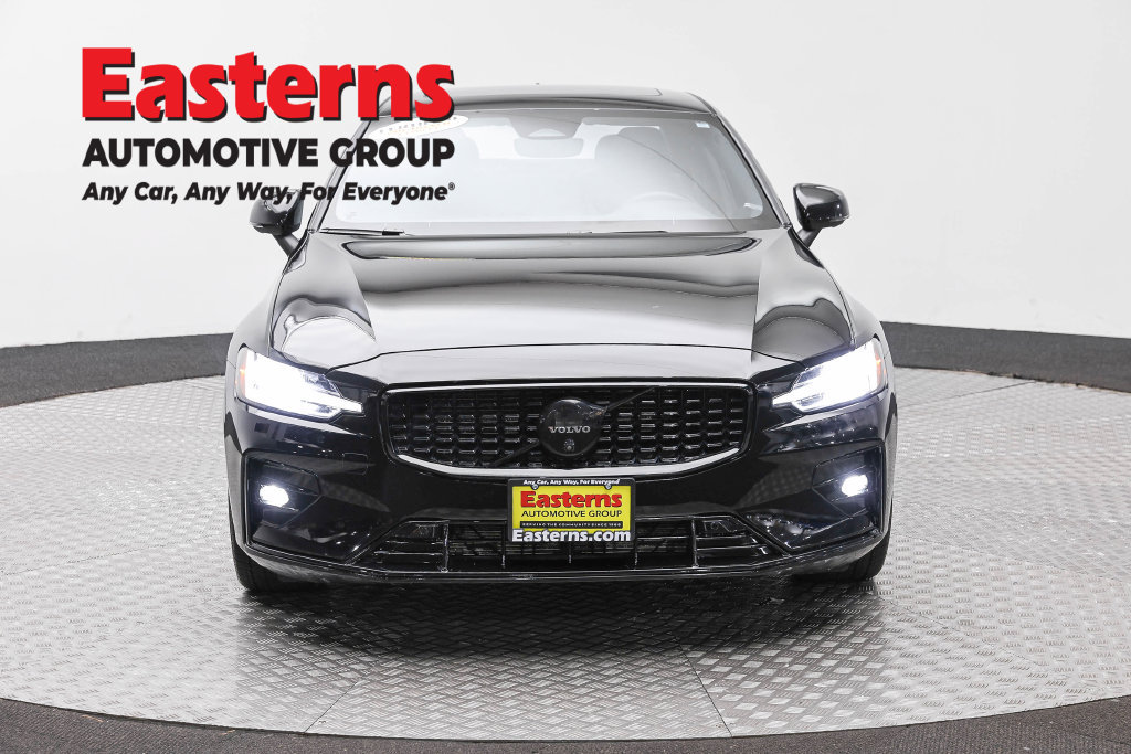 Used 2024 Volvo S60 B5 Plus FWD image 4