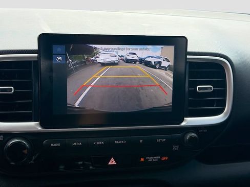 Certified 2024 Hyundai Venue SEL FWD image 13