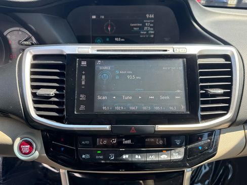 Used 2017 Honda Accord EX-L image 22