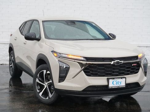 New 2026 Chevrolet Trax RS image 4