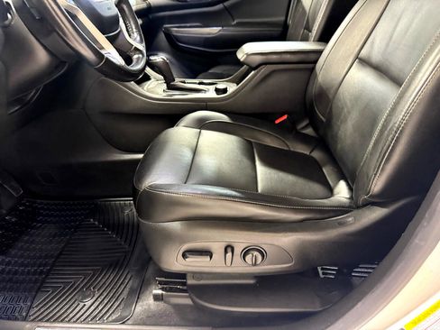 Used 2019 GMC Acadia SLT w/ Black Edition image 21