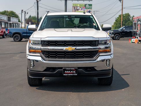 Used 2018 Chevrolet Silverado 1500 LT w/ LT Eassist Package AWD/4WD image 3