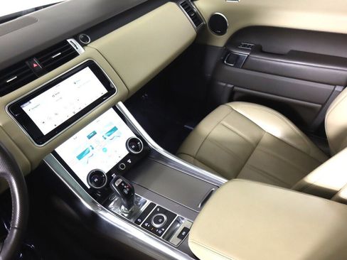 Used 2020 Land Rover Range Rover Sport HSE image 33