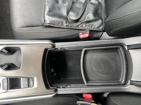 Used 2018 Honda Accord LX image 29