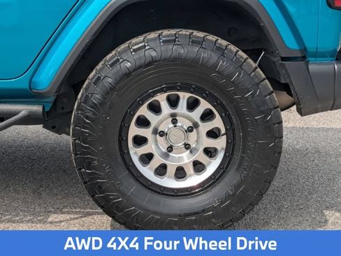Used 2020 Jeep Wrangler Unlimited Sahara AWD/4WD image 12