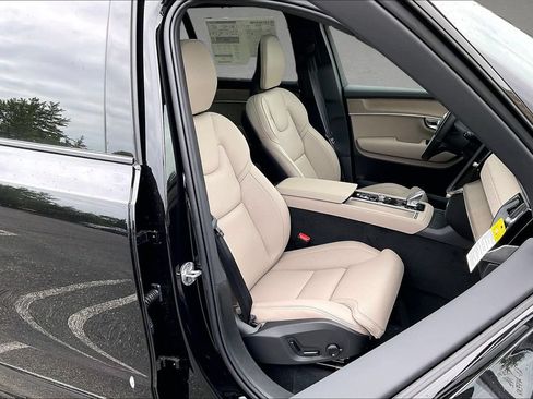 New 2026 Volvo XC90 T8 Ultra w/ Protection Package Premier AWD/4WD image 11