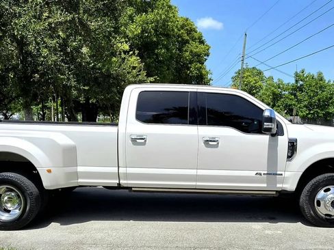 Used 2018 Ford F350 Platinum w/ Platinum Ultimate Package AWD/4WD image 11