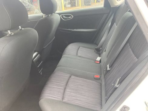 Used 2019 Nissan Sentra SV FWD image 32