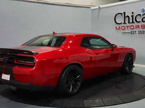 Used 2016 Dodge Challenger SRT Hellcat RWD image 12