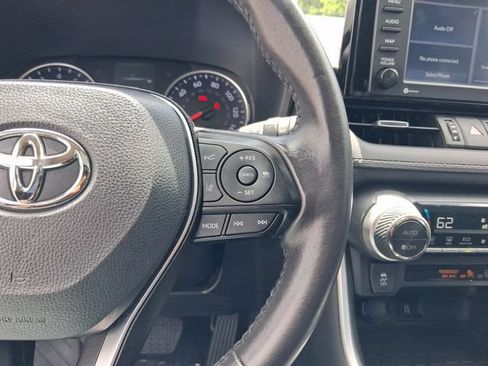 Used 2022 Toyota RAV4 XLE Premium FWD image 18