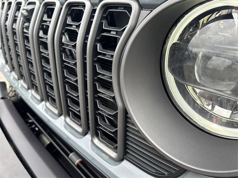 New 2026 Jeep Gladiator Mojave image 16