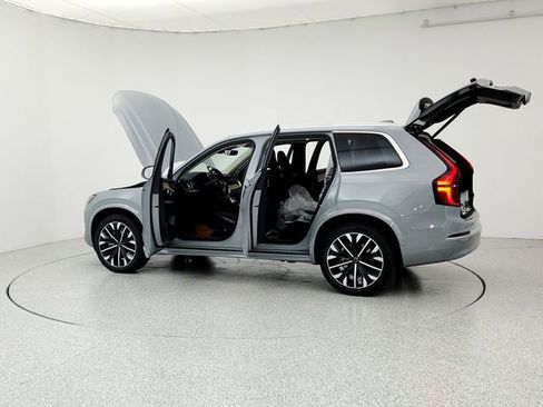 New 2026 Volvo XC90 B6 Plus w/ Protection Package Premier image 12