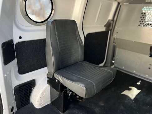 Used 2019 Nissan NV200 S image 29