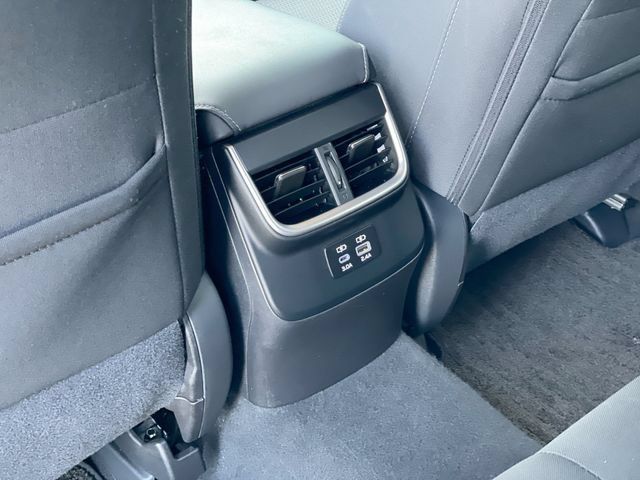 Used 2024 Subaru Outback Premium AWD/4WD image 12