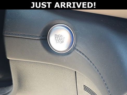 Used 2022 Hyundai Santa Fe SEL w/ Convenience + Premium Package image 16