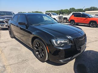 Used 2022 Chrysler 300 Touring w/ Sport Appearance Package RWD video 2