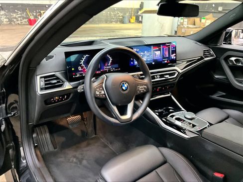 Used 2023 BMW 230i Coupe w/ Convenience Package RWD image 16