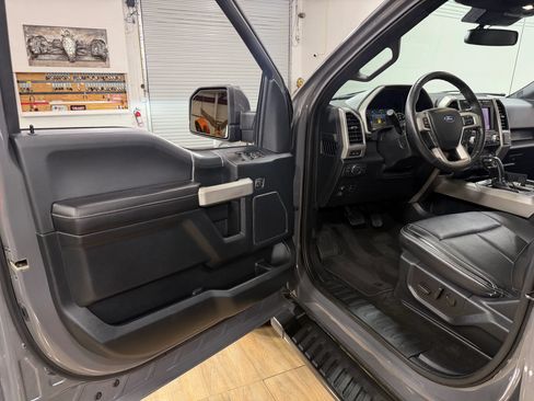 Used 2020 Ford F150 Lariat w/ Equipment Group 502A Luxury AWD/4WD image 14