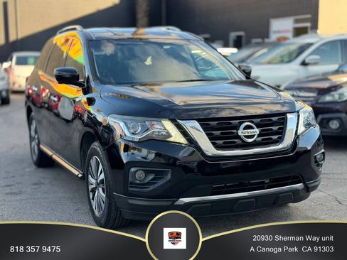 Used 2017 Nissan Pathfinder SL image 50