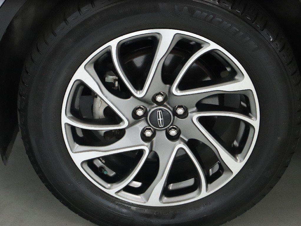 Used 2022 Lincoln Corsair FWD image 36