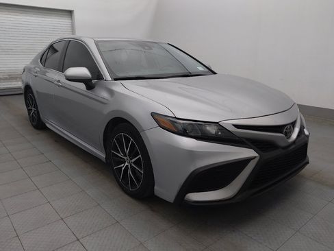 Used 2021 Toyota Camry SE image 13