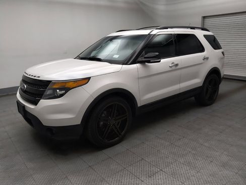 Used 2014 Ford Explorer Sport w/ Equipment Group 401A AWD/4WD image 2