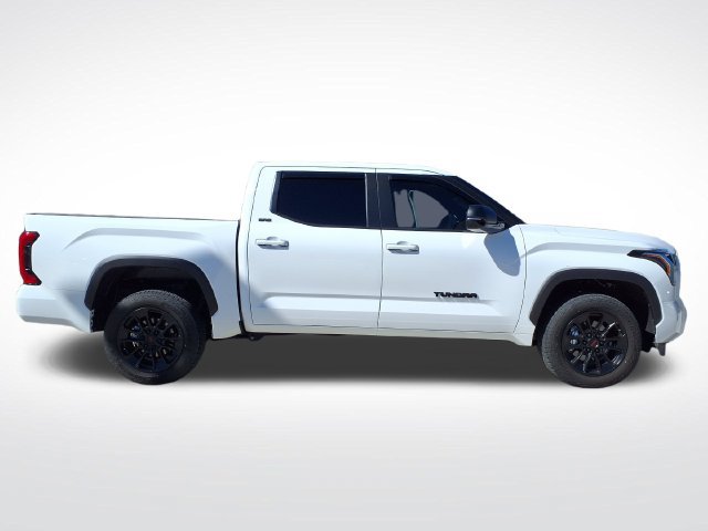 Used 2025 Toyota Tundra SR5 w/ SR5 Premium Package AWD/4WD image 29