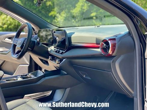 Used 2025 Chevrolet Equinox RS w/ Safety and Technology Package AWD/4WD image 18