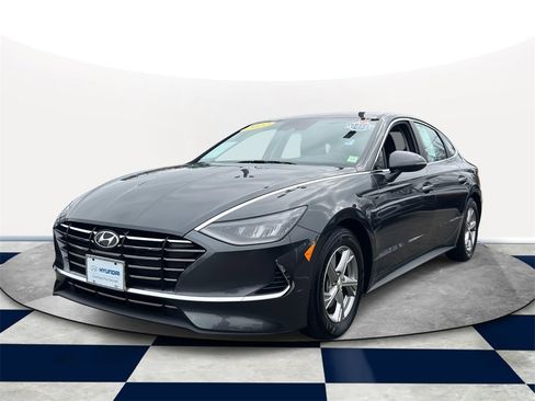 Certified 2022 Hyundai Sonata SE w/ Cargo Package image 3