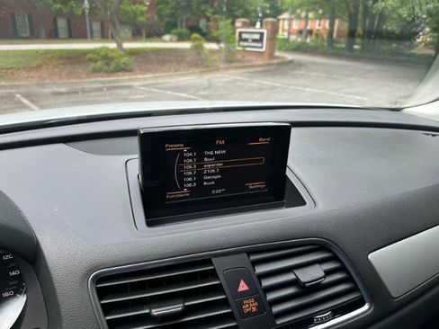 Used 2017 Audi Q3 2.0T Premium FWD image 25