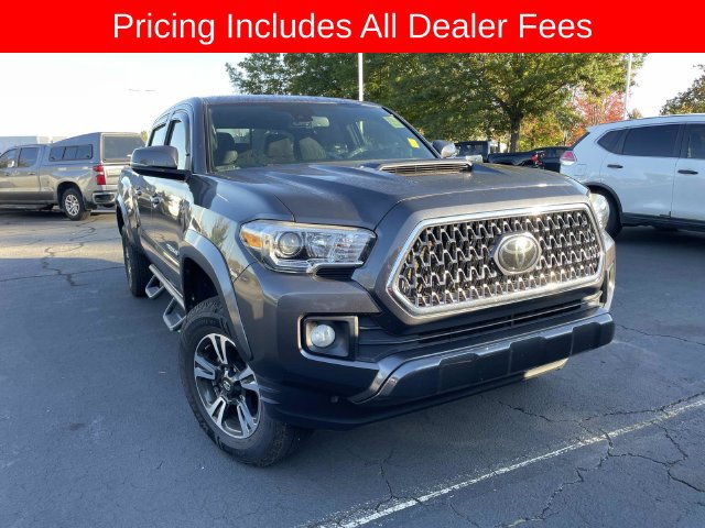 Used 2018 Toyota Tacoma TRD Sport AWD/4WD image 12