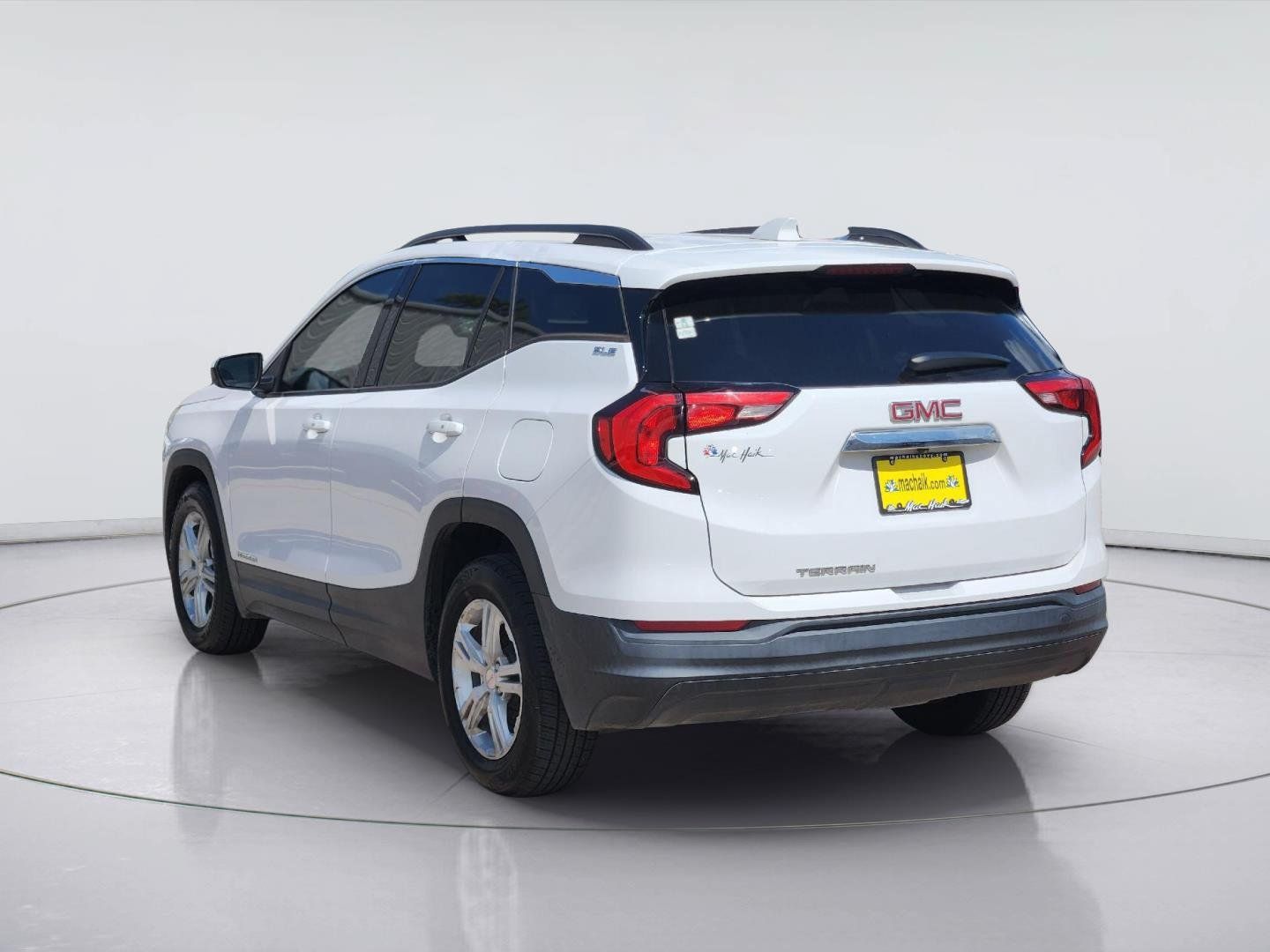 Used 2020 GMC Terrain SLE w/ Driver Convenience Package FWD image 7