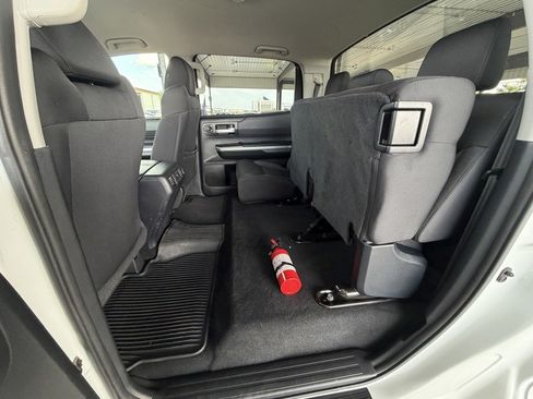 Used 2017 Toyota Tundra SR5 w/ SR5 Upgrade Package AWD/4WD image 24