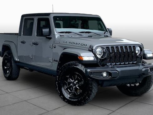 Used 2021 Jeep Gladiator Sport AWD/4WD image 3