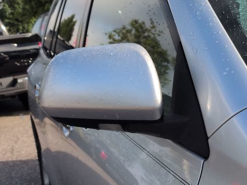Used 2012 Toyota Highlander Limited w/ Tow Pkg FWD image 12