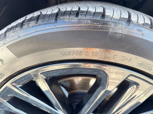 Used 2025 Toyota Camry SE FWD image 28