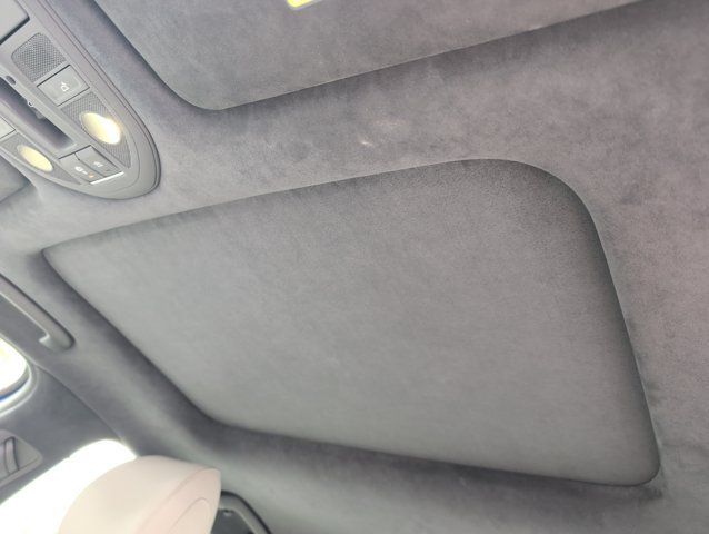 Used 2022 Genesis G70 3.3T RWD image 19