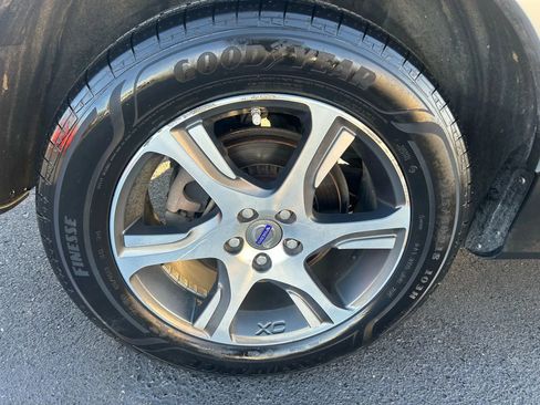 Used 2011 Volvo XC60 T6 image 24