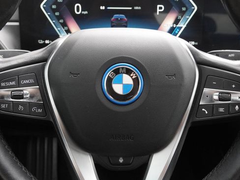 Certified 2023 BMW i4 eDrive40 w/ Premium Package RWD image 16