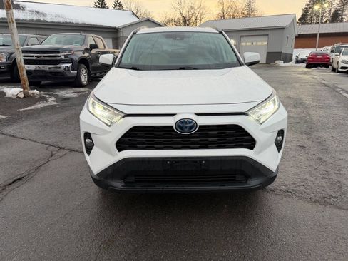 Used 2020 Toyota RAV4 XLE image 8