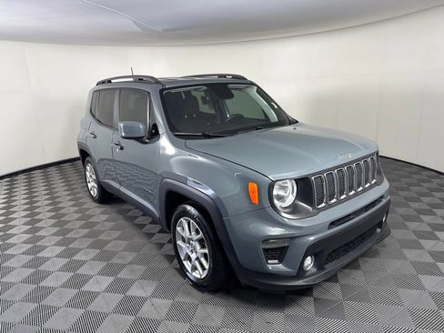 Used 2019 Jeep Renegade Latitude w/ Safety and Security Group FWD image 7